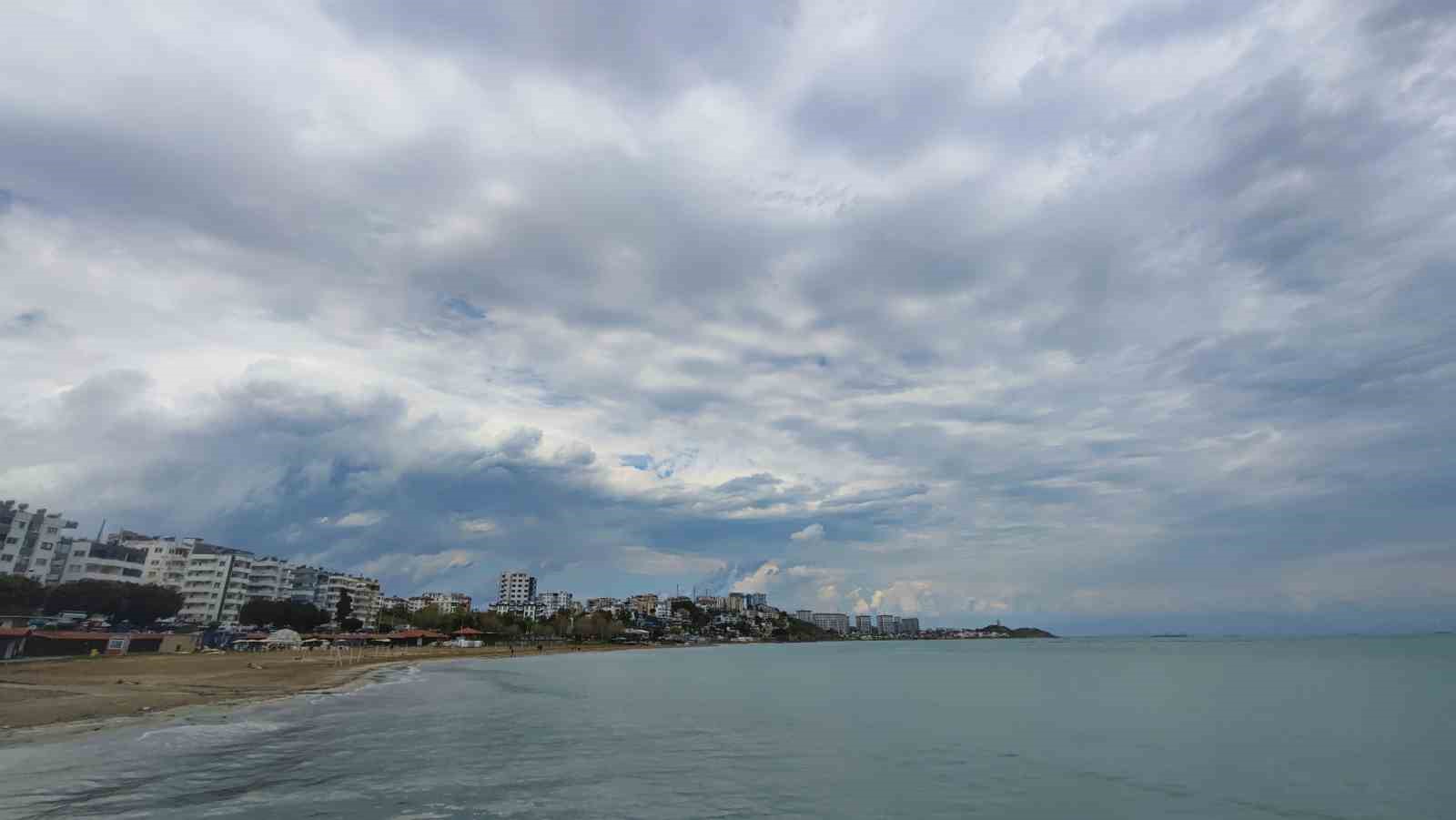 Adana’da perşembeden itibaren yaz havası etkili olacak
Adana’da perşembeden itibaren yaz havası etkili olacak