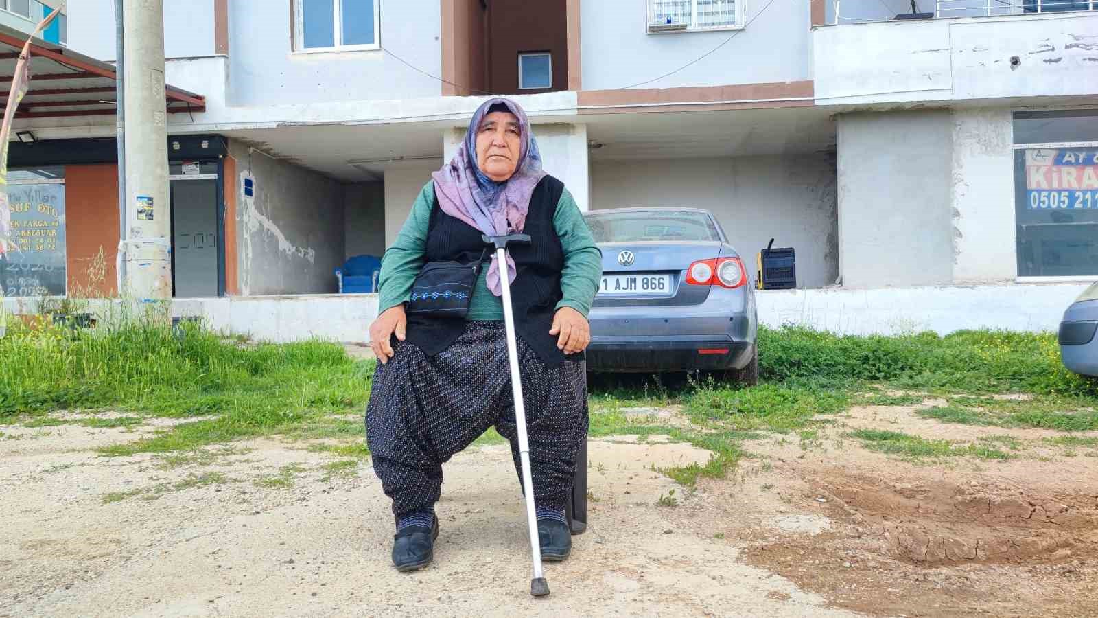 Adana’da şehit annesinin dramı: "Can verdim, evimde oturamıyorum"
