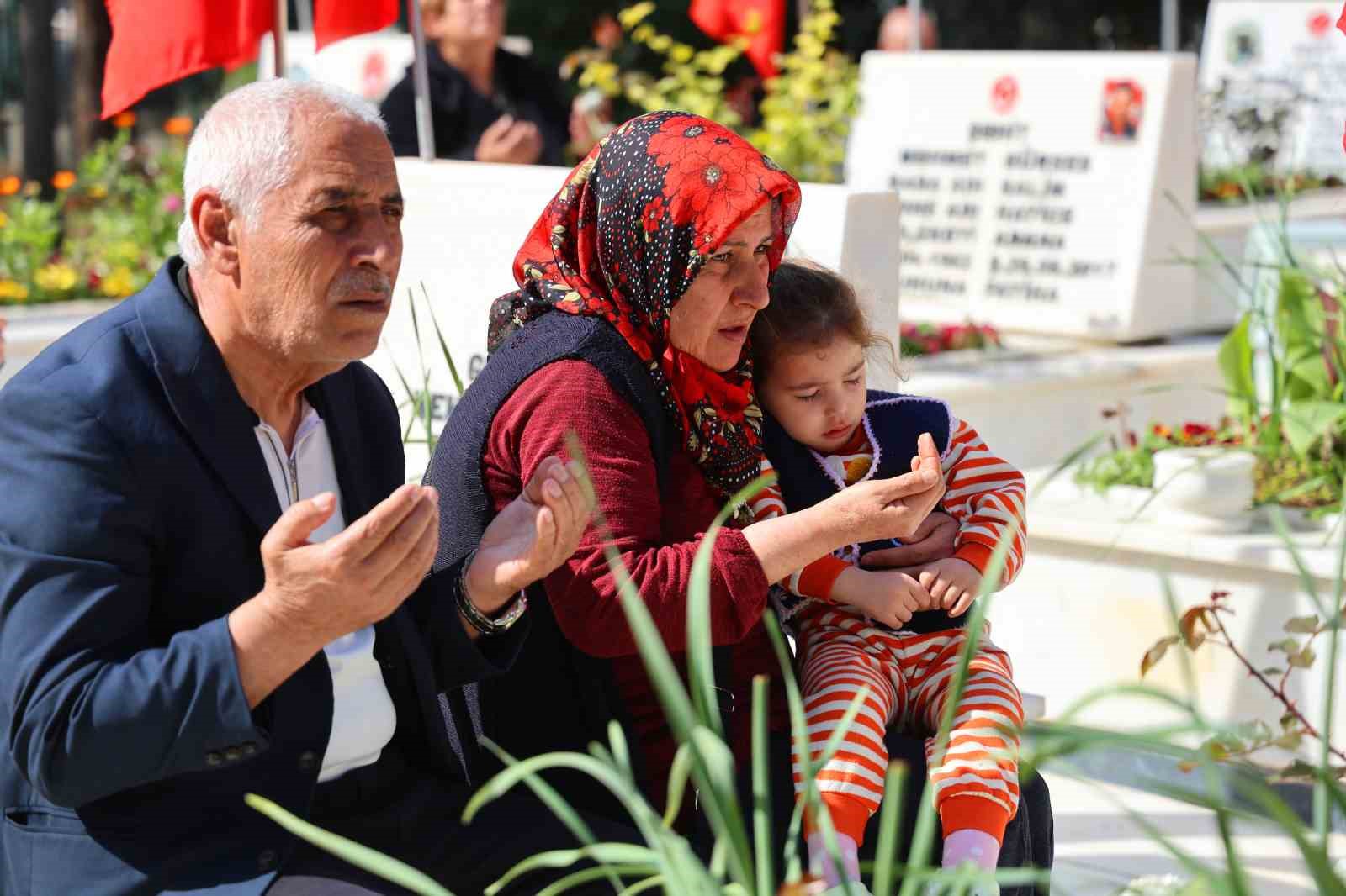 Adana’da şehitler unutulmadı
