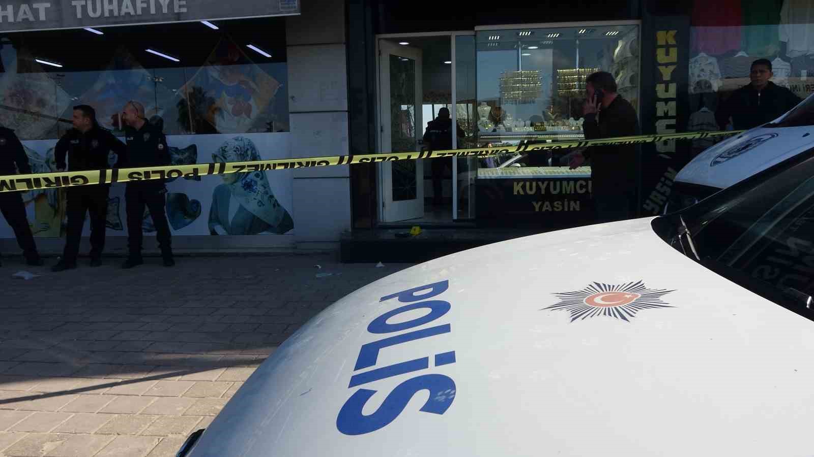 Adana’da silahlı kuyumcu soygunu
