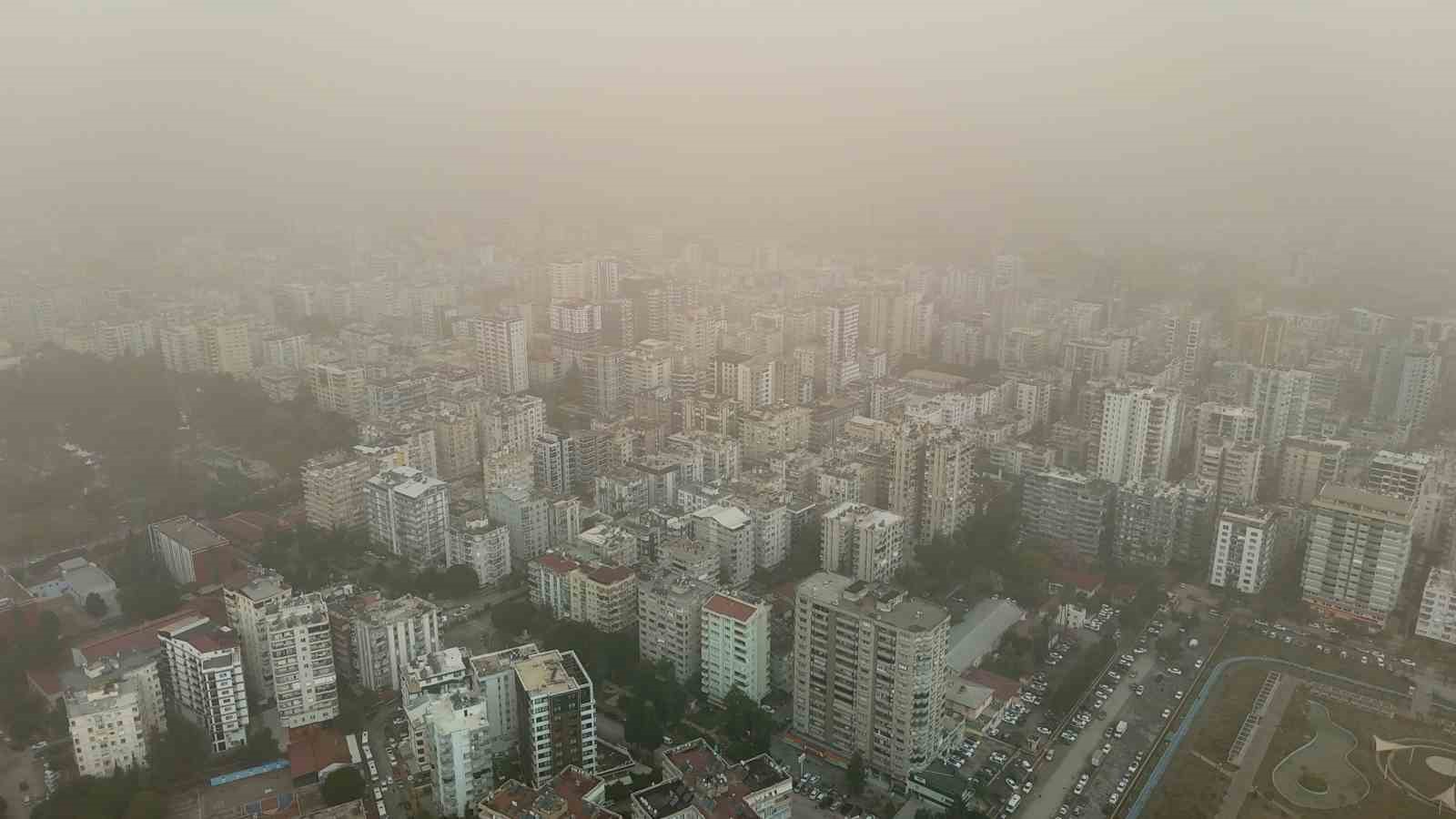 Adana’da toz taşınımı havadan görüntülendi
