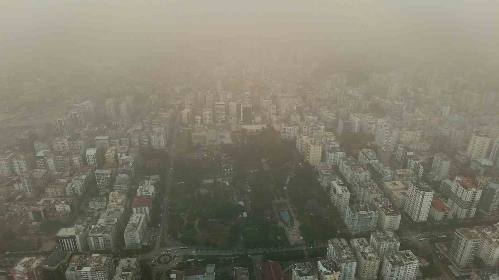 Adana’da toz taşınımı havadan görüntülendi
