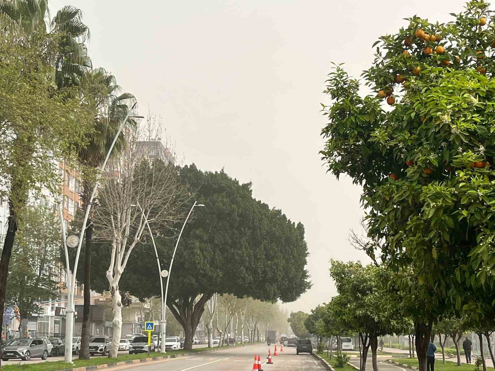 Adana’da toz taşınımı havadan görüntülendi
