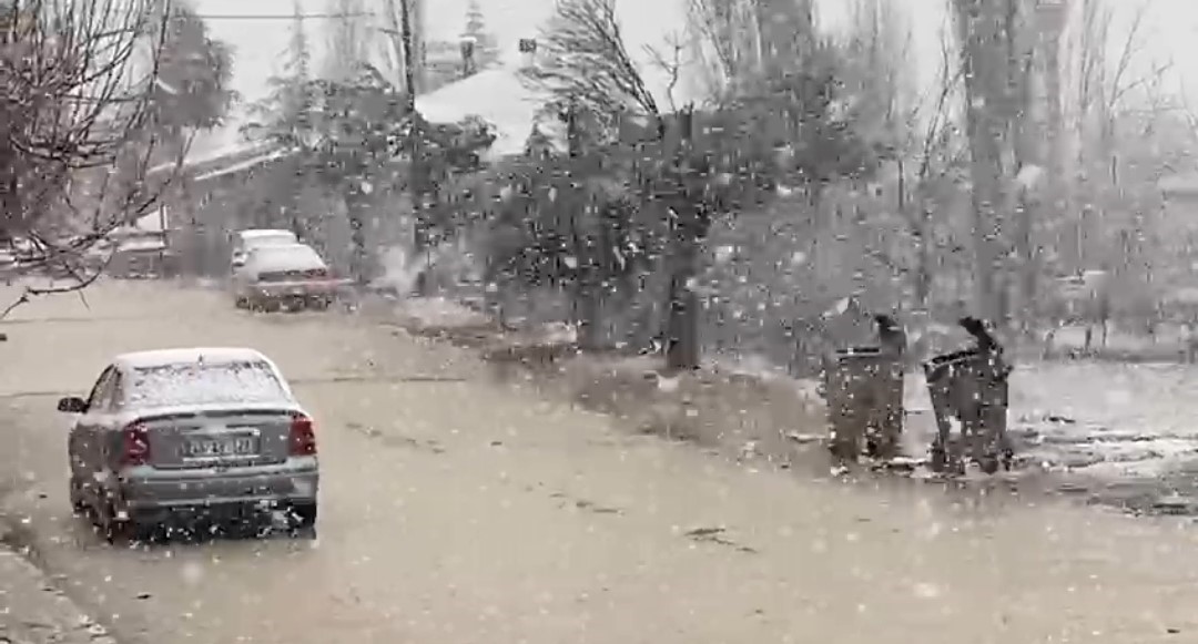 Adana’da yağmurun ardından dolu etkili oldu
