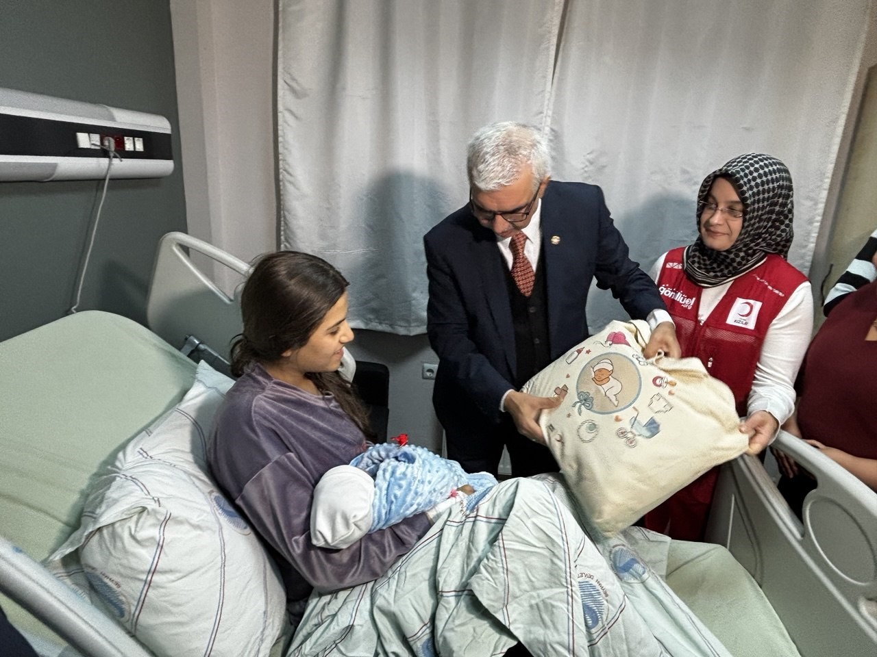 Adana’da yeni yılın ilk bebeği ‘Atlas’ oldu
