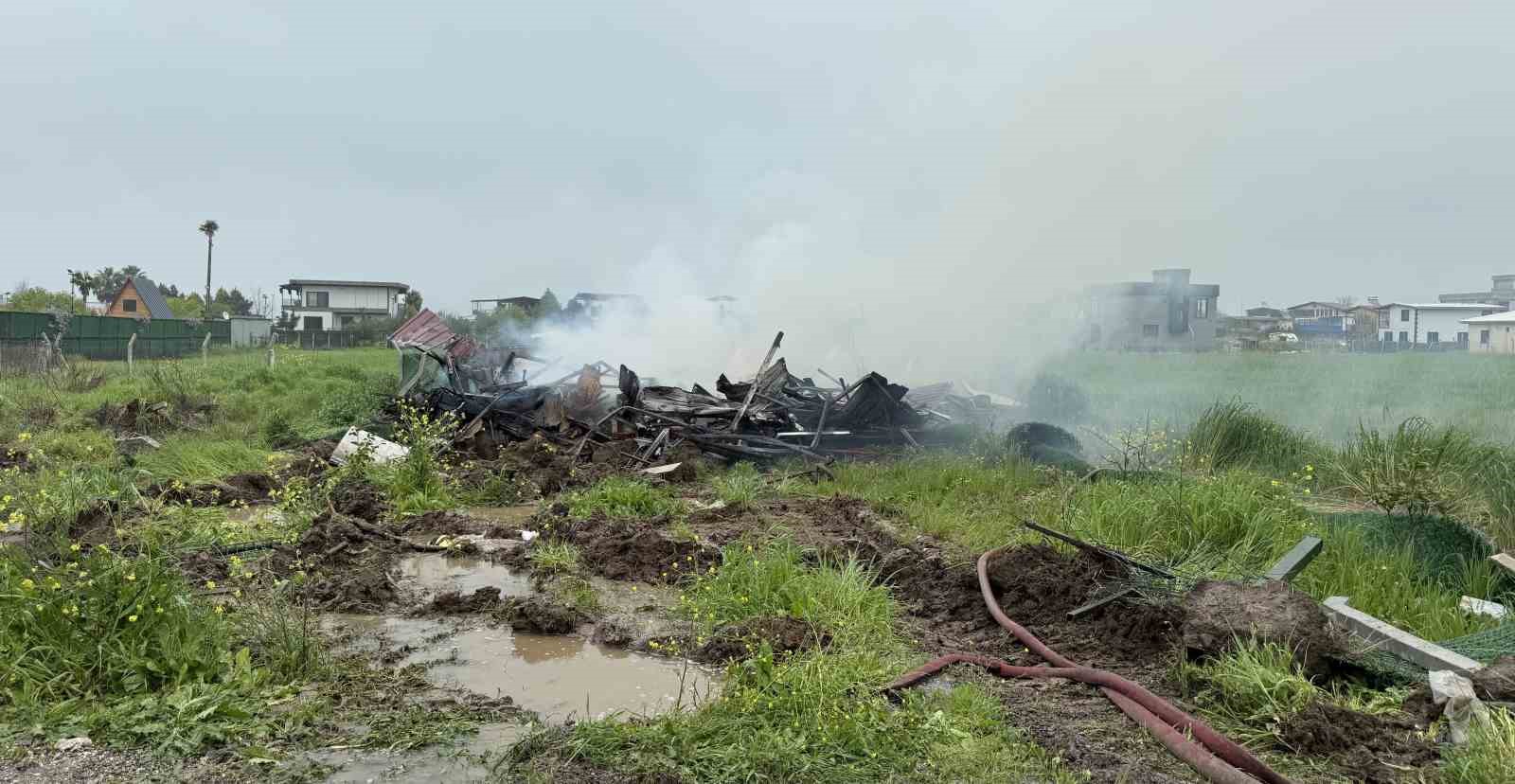 Adana’da yıkım gerginliği: Evini yaktı, gözaltına alındı
