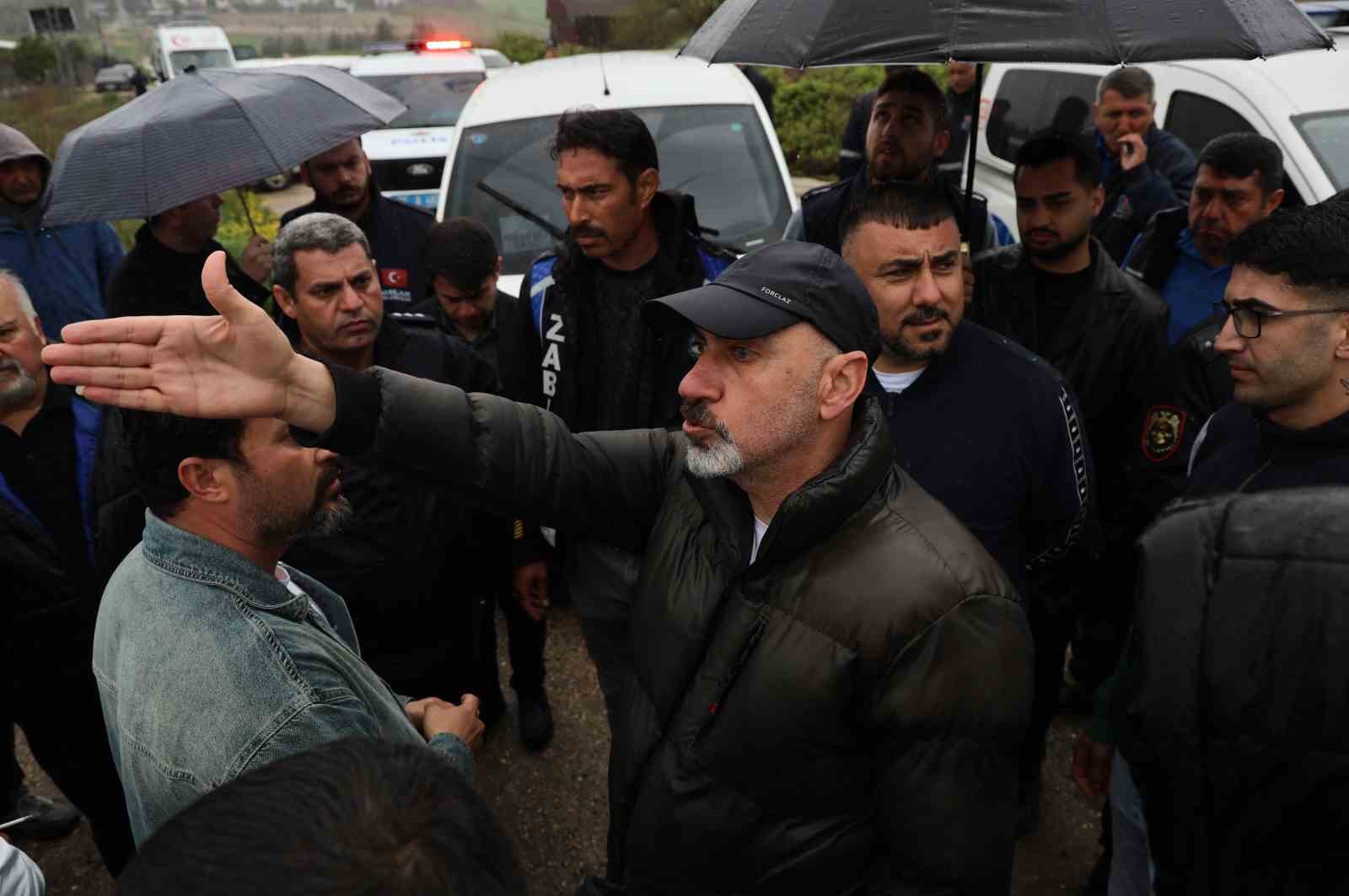 Adana’da yıkım gerginliği: Evini yaktı, gözaltına alındı
