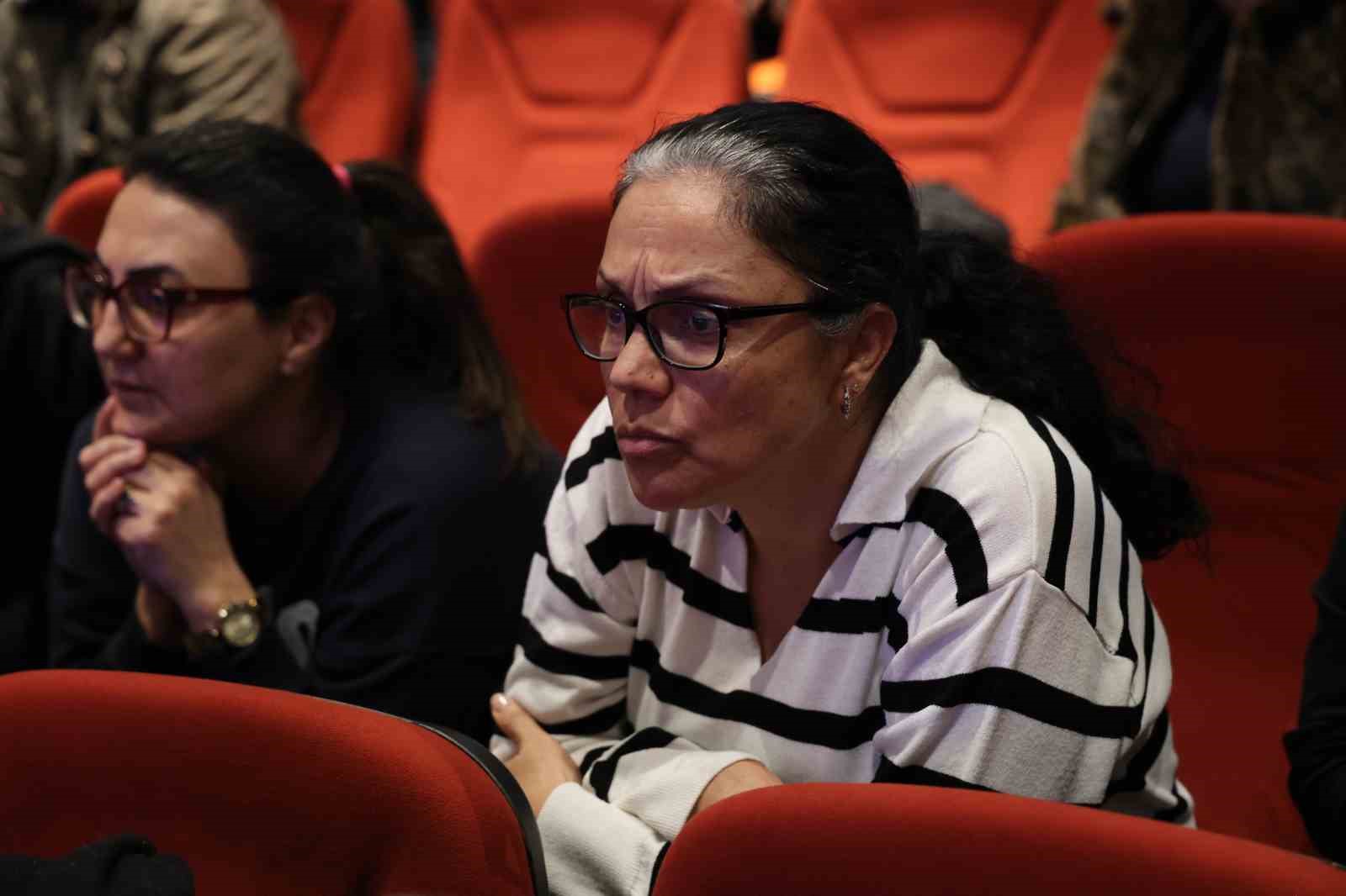 Adana’da ’Yüzyılın Konut Projesi’nin kuraları çekildi
