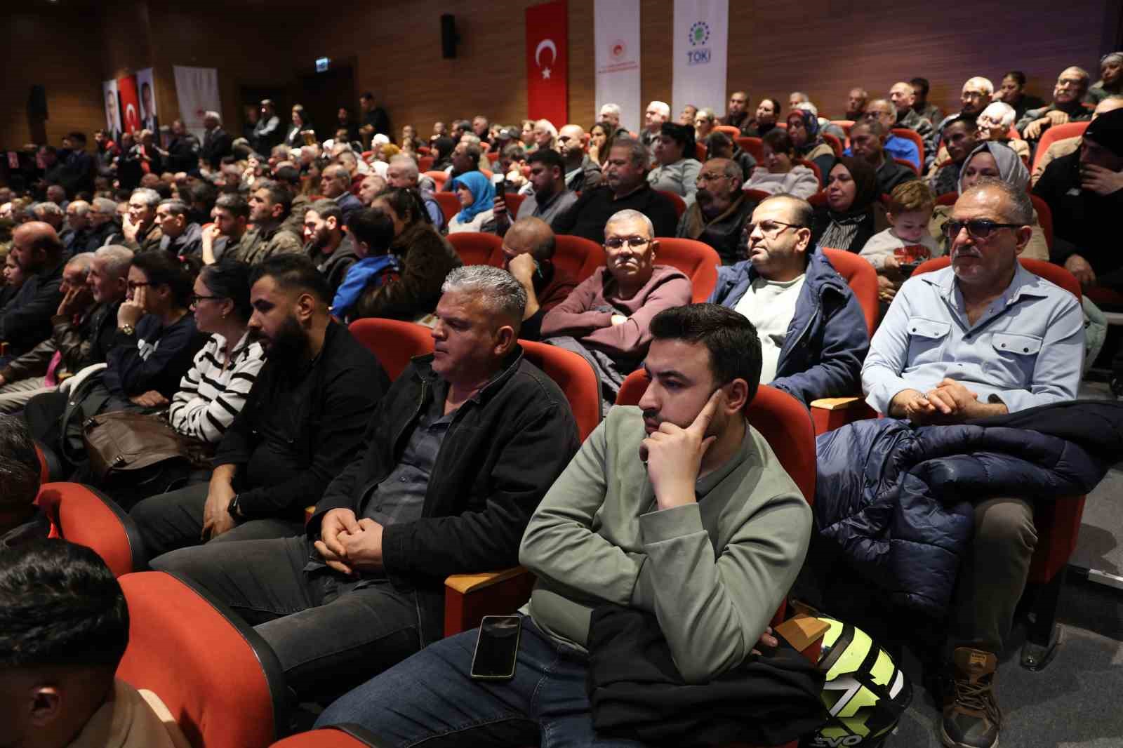 Adana’da ’Yüzyılın Konut Projesi’nin kuraları çekildi
