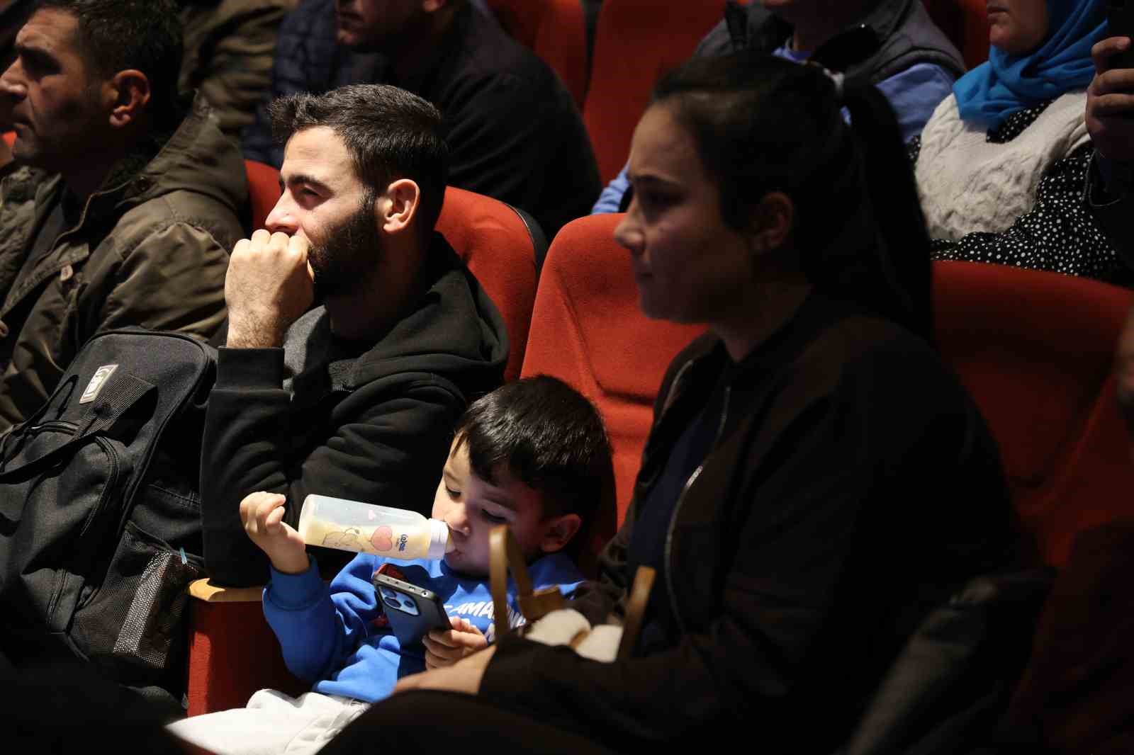 Adana’da ’Yüzyılın Konut Projesi’nin kuraları çekildi
