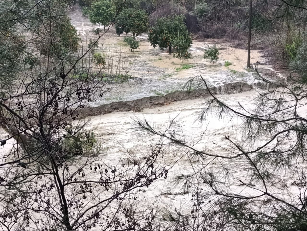 Adana’nın kuzey ilçelerinde sağanak taşkınlara neden oldu
