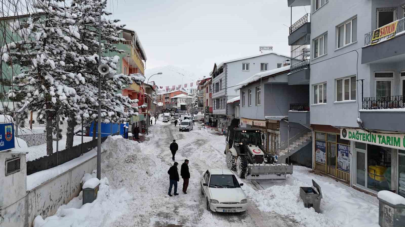 Adana’nın Tufanbeyli ilçesinde beyaz masal
