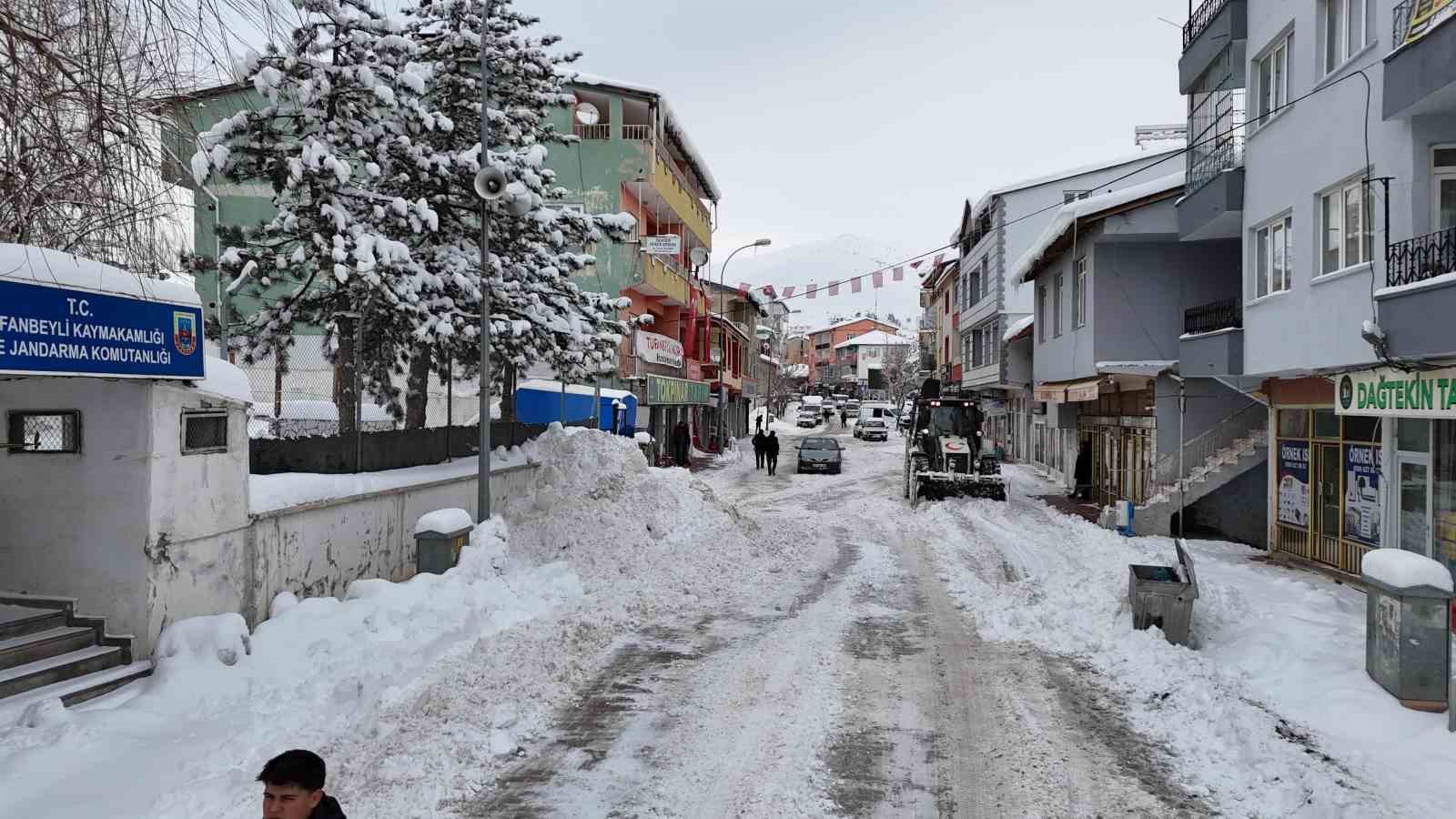 Adana’nın Tufanbeyli ilçesinde beyaz masal
