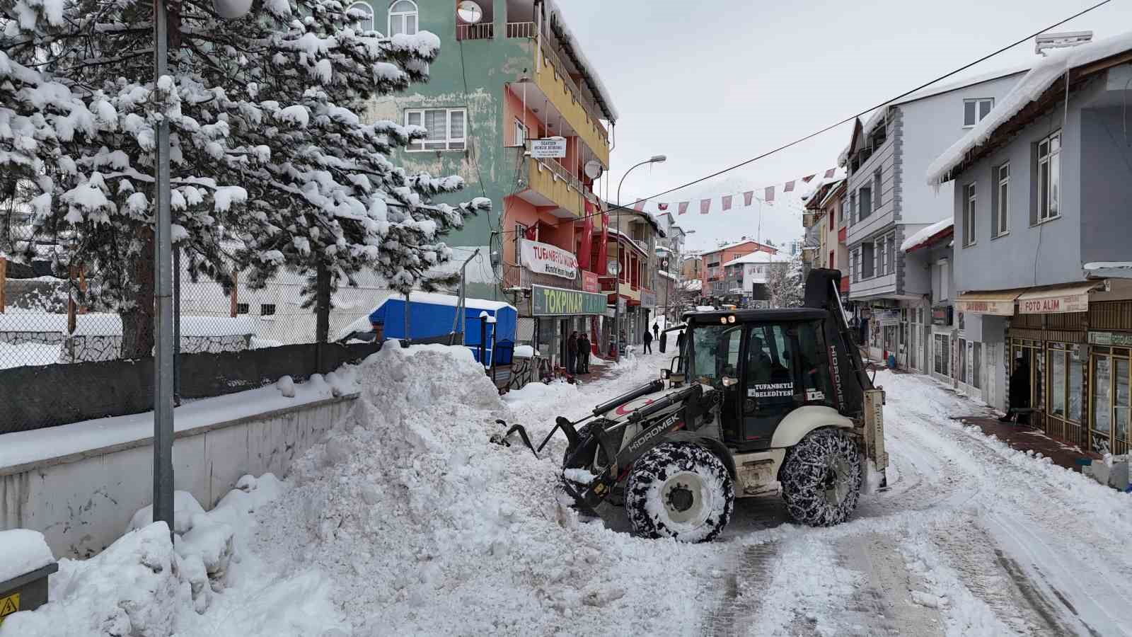 Adana’nın Tufanbeyli ilçesinde beyaz masal
