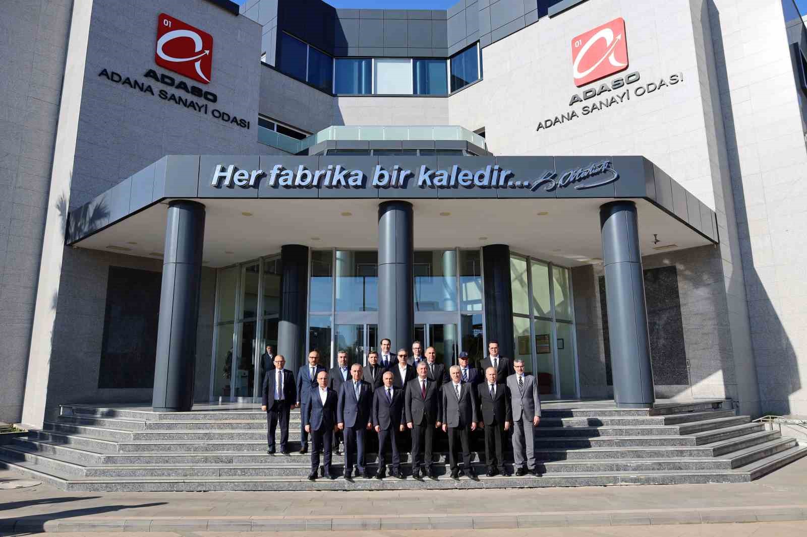 ADASO’da sanayicilere yönelik çalışmalar masaya yatırıldı
ADASO’da sanayicilere yönelik çalışmalar masaya yatırıldı