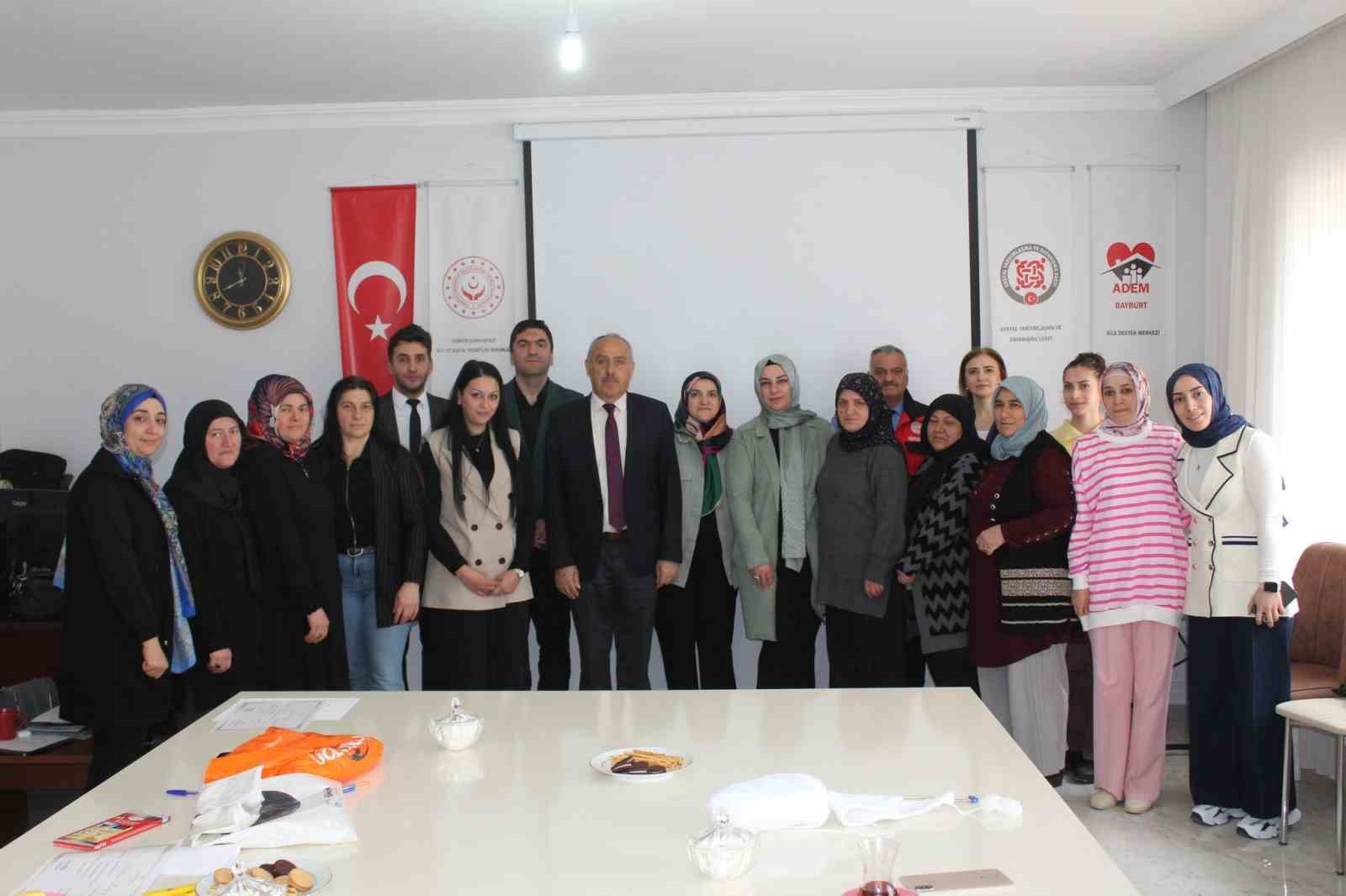 ADEM kursiyerleri 9 haftalık aile eğitim programını tamamladı
