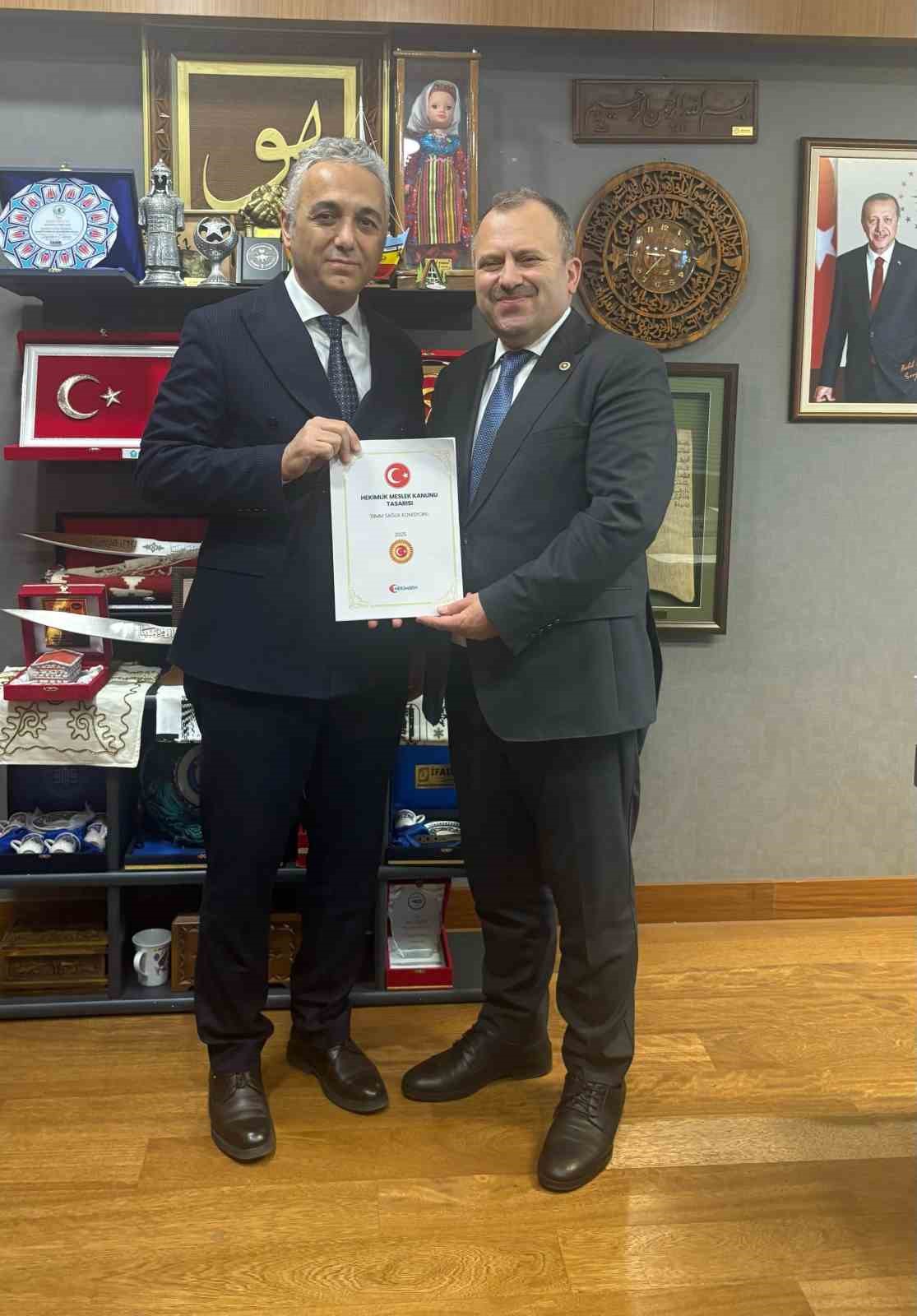 Adil Kurban’dan TBMM’de Hekimlik Meslek Kanunu çağrısı
