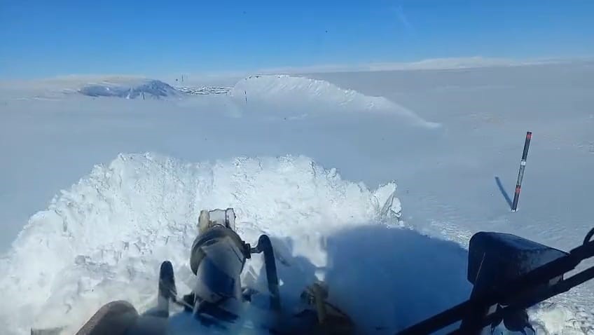 Adilcevaz-Malazgirt kara yolu ulaşıma açıldı
