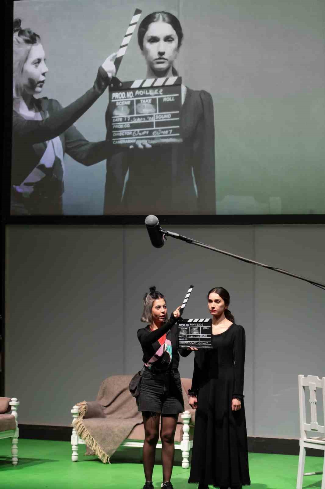 ’ADİLLER’ seyircisiyle buluştu
