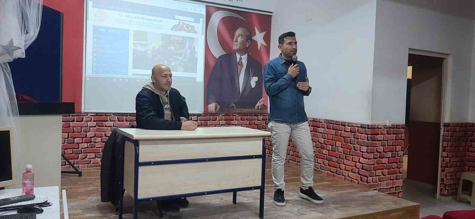 "Adım Adım Hedefime" projesi: Ortaokul öğrencilerine denizcilik lisesi tanıtıldı
