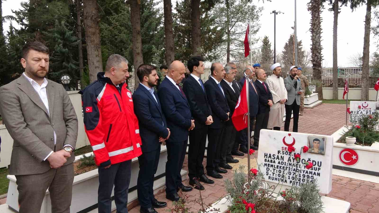 Adıyaman kent protokolü şehitlik ziyaretinde bulundu
