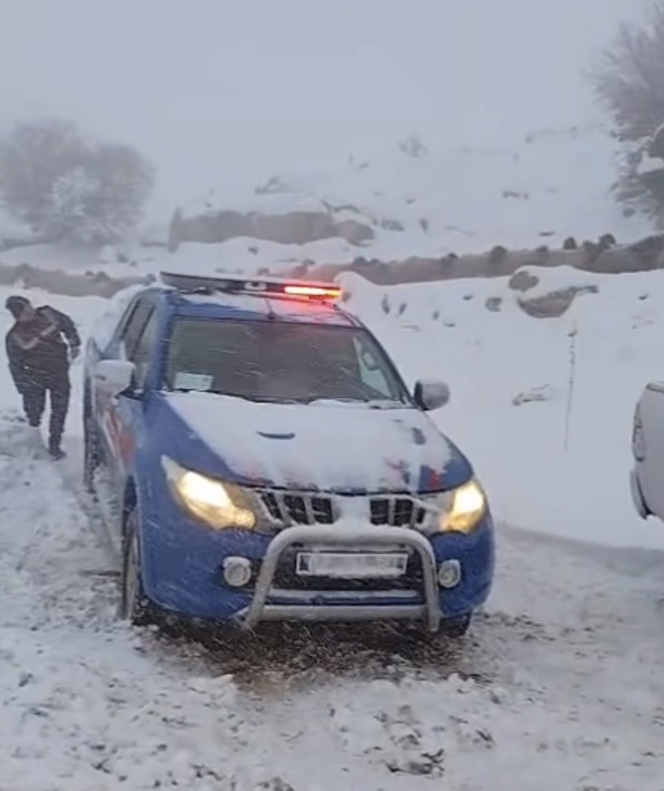 Adıyaman’da dağda mahsur kalan iki çoban ve 800 küçükbaş hayvan kurtarıldı
