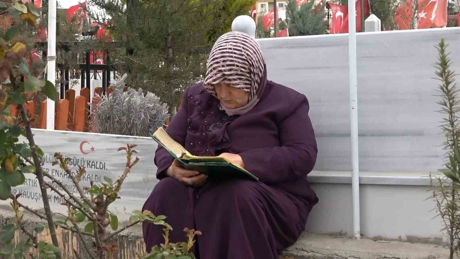 Adıyaman’da deprem şehitliğine bayram ziyareti
