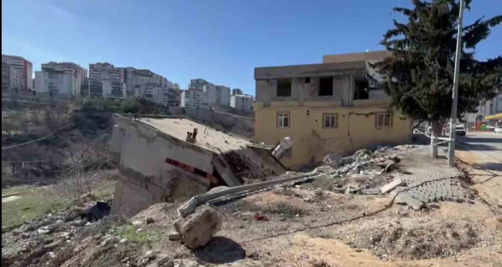 Adıyaman’da heyelan nedeniyle iki ev hasar gördü
