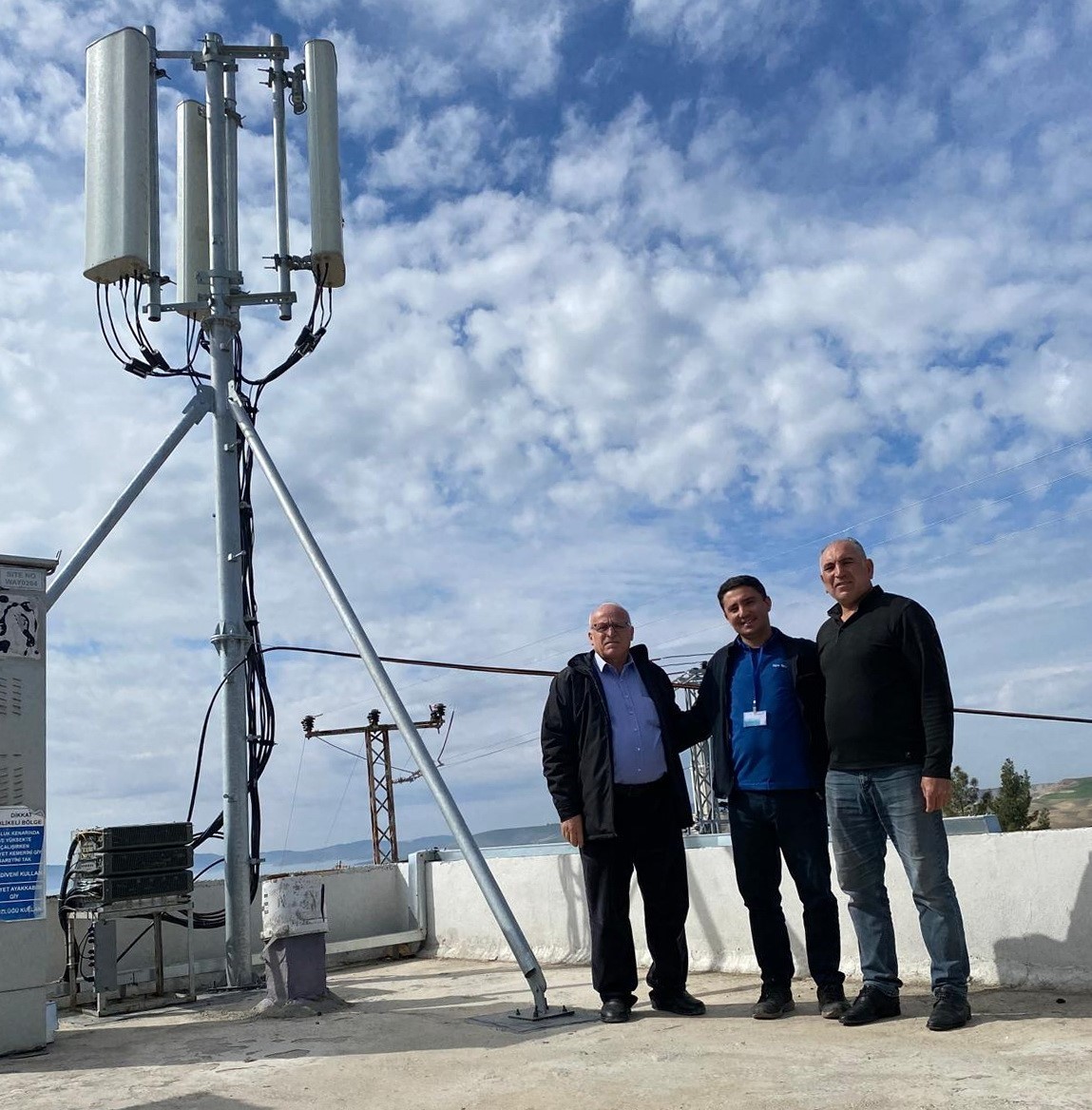 Adıyaman’da Kırmacık köyüne baz istasyonu kuruldu
Adıyaman’da Kırmacık köyüne baz istasyonu kuruldu
