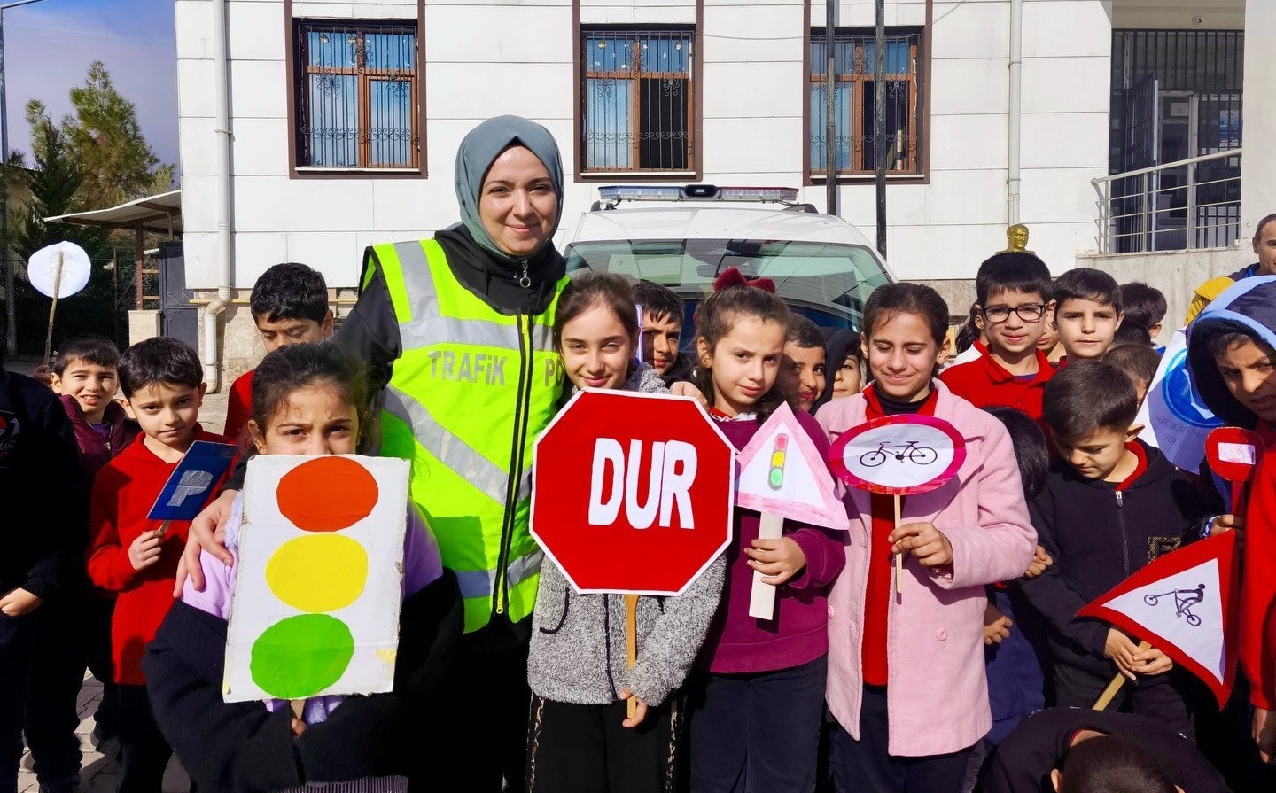 Adıyaman’da polisi miniklere trafik eğitimi verdi
