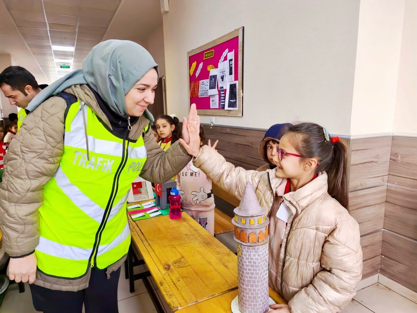 Adıyaman’da polisi miniklere trafik eğitimi verdi
