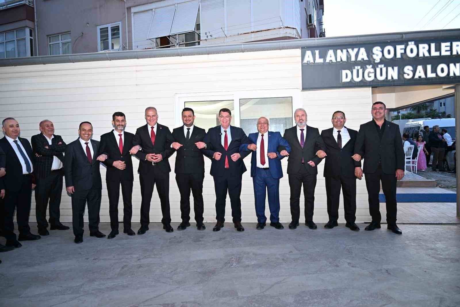 Adlıhan Dere: "Şimdi birlik zamanı"
