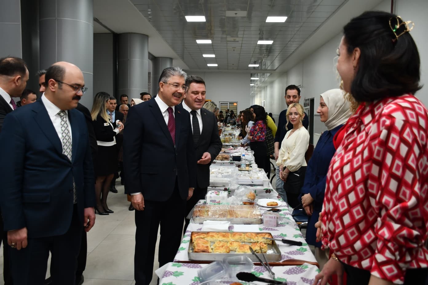 Adliyede Miraç Ali için hayır çarşısı
Adliyede Miraç Ali için hayır çarşısı