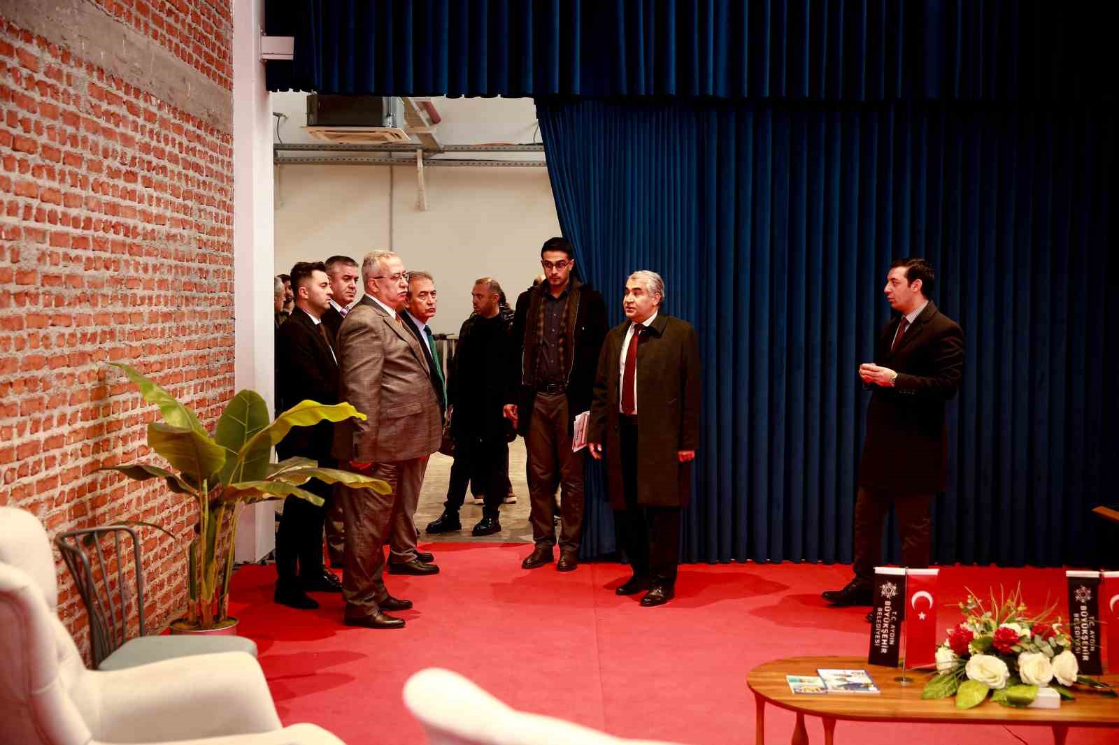 ADÜ’den üniversite-şehir iş birliğine güçlü adım
ADÜ’den üniversite-şehir iş birliğine güçlü adım