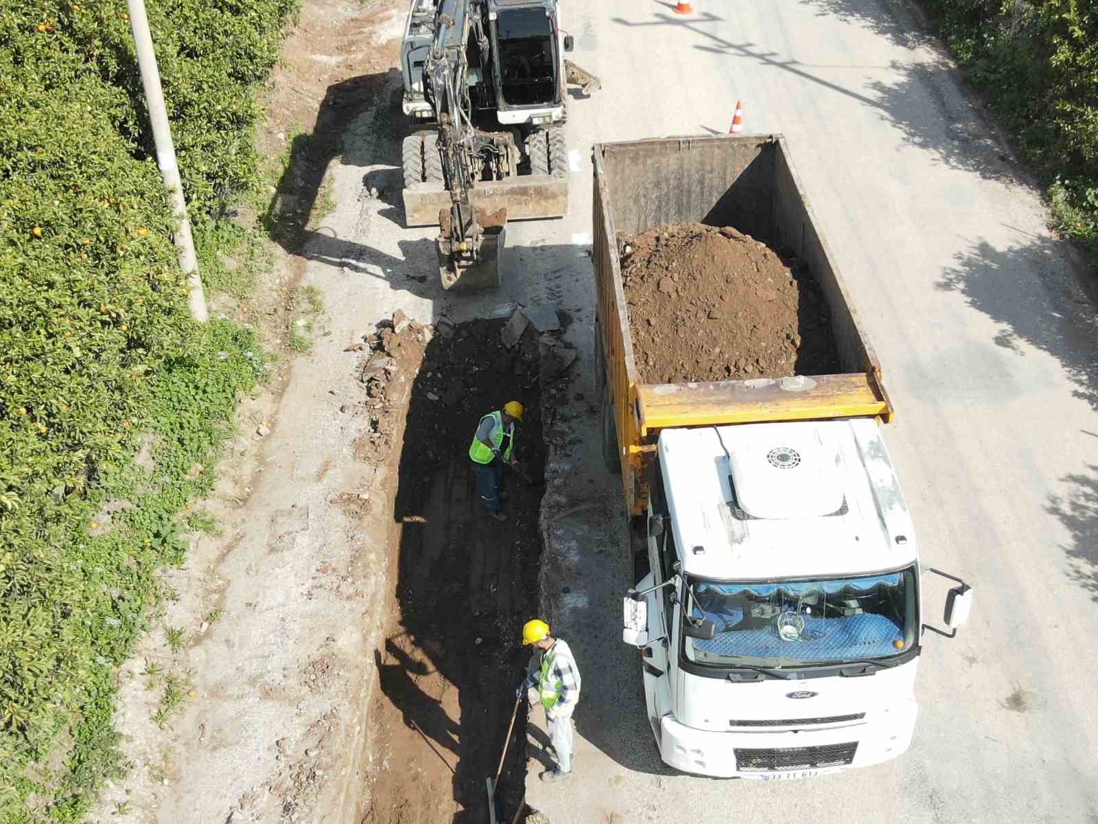 AEDAŞ’tan Kumluca’ya 558 milyon TL’lik şebeke yatırımı
AEDAŞ’tan Kumluca’ya 558 milyon TL’lik şebeke yatırımı