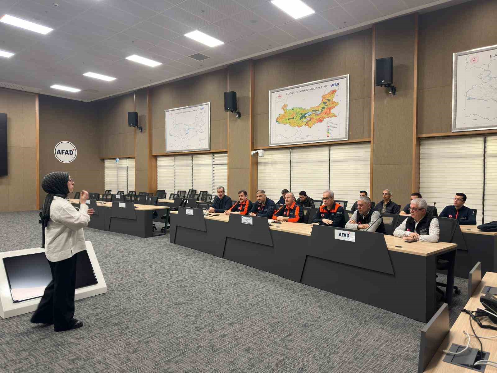 AFAD personeline yönelik işaret dili eğitimine başlandı
