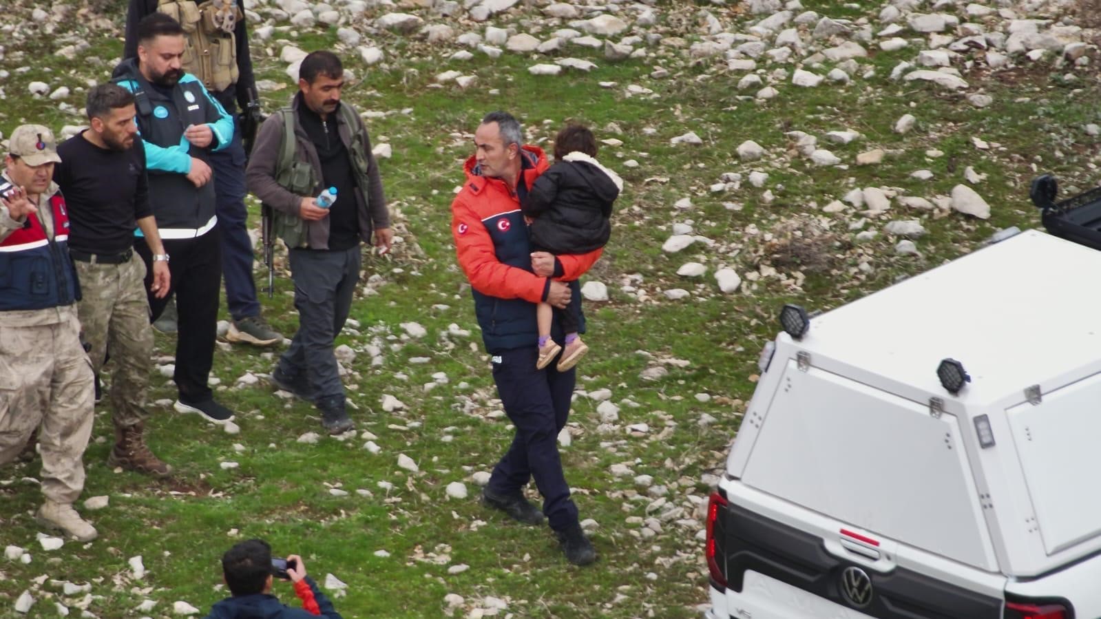 AFAD zamanla yarıştı: Siirt’te kaybolan 3 yaşındaki kız çocuğundan müjdeli haber
