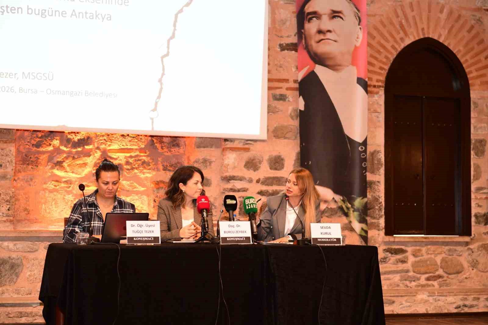 Afetlere karşı dirençli kentler Osmangazi’de konuşuldu
Afetlere karşı dirençli kentler Osmangazi’de konuşuldu