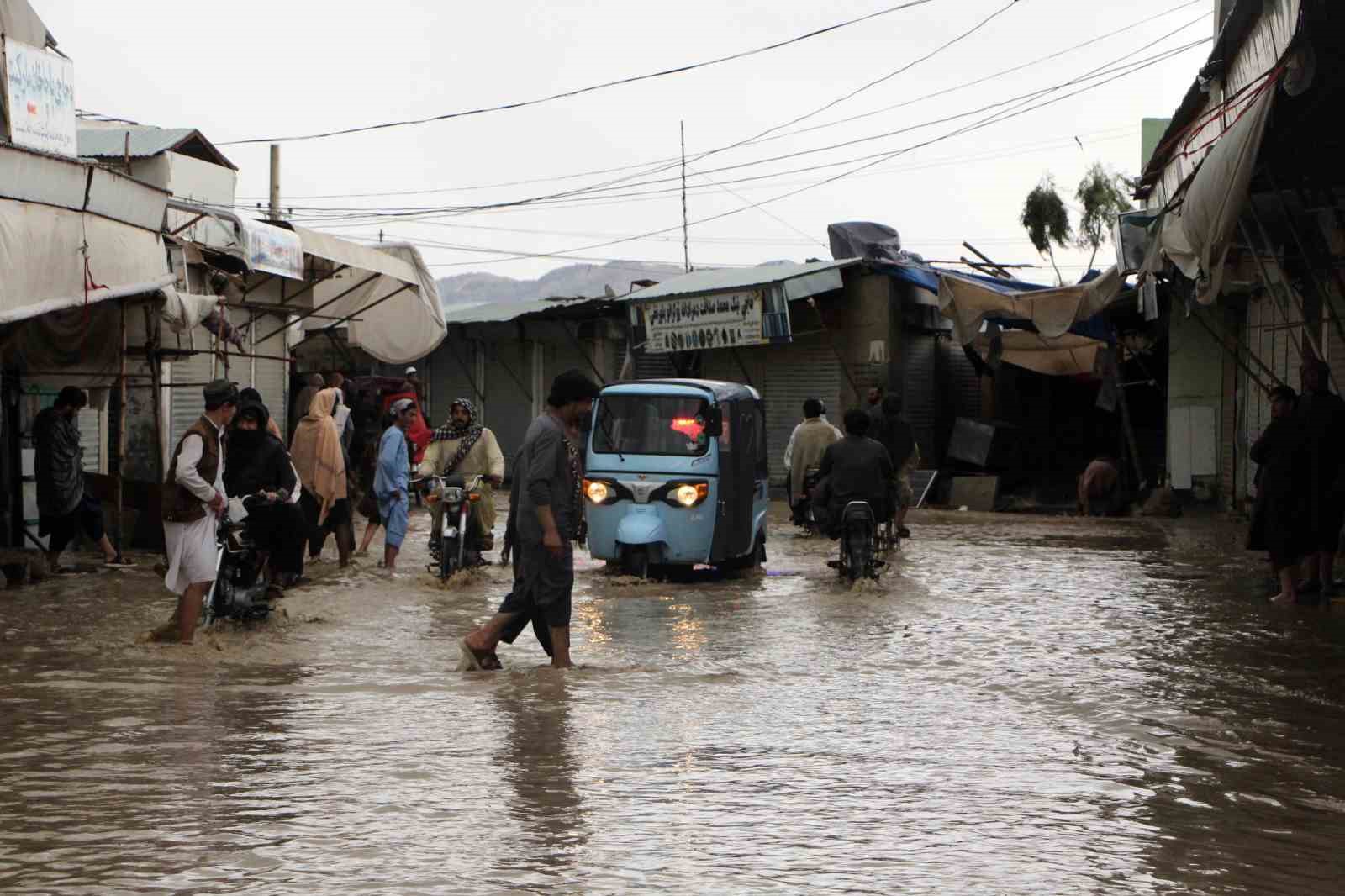 Afganistan’daki sellerde 61 kişi hayatını kaybetti, 116 kişi yaralandı
