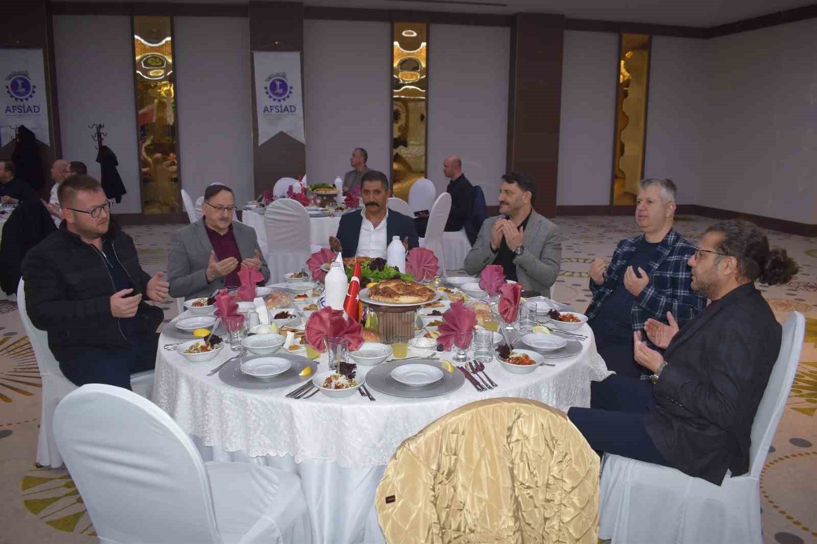 AFSİAD üyeleri iftarda bir araya geldi
