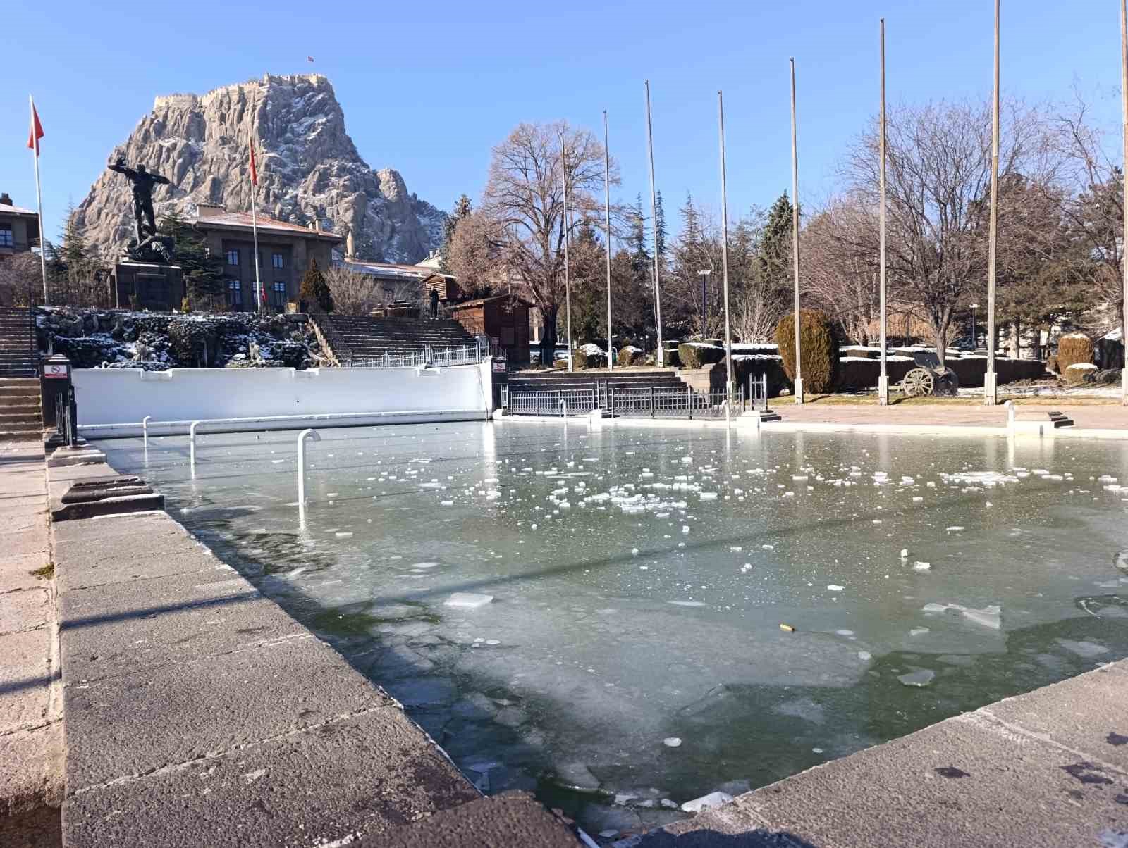 Afyonkarahisar buz kesti
