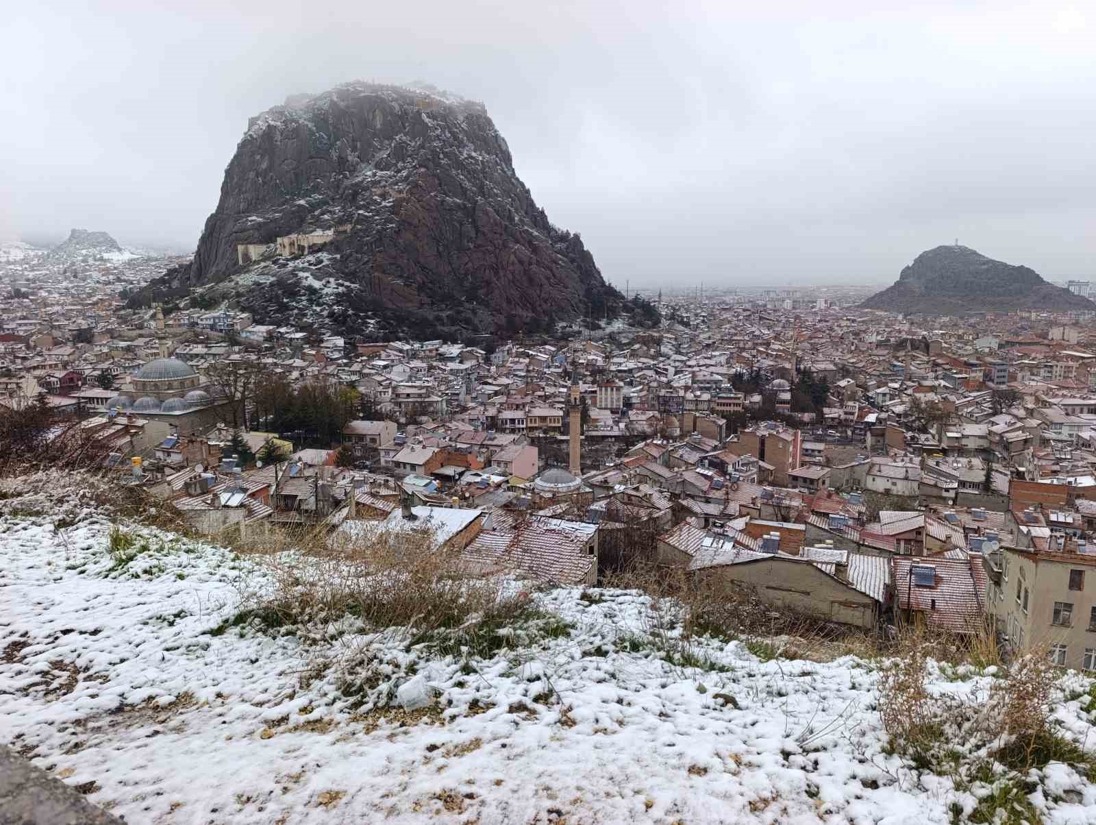 Afyonkarahisar’da kar yağışı
