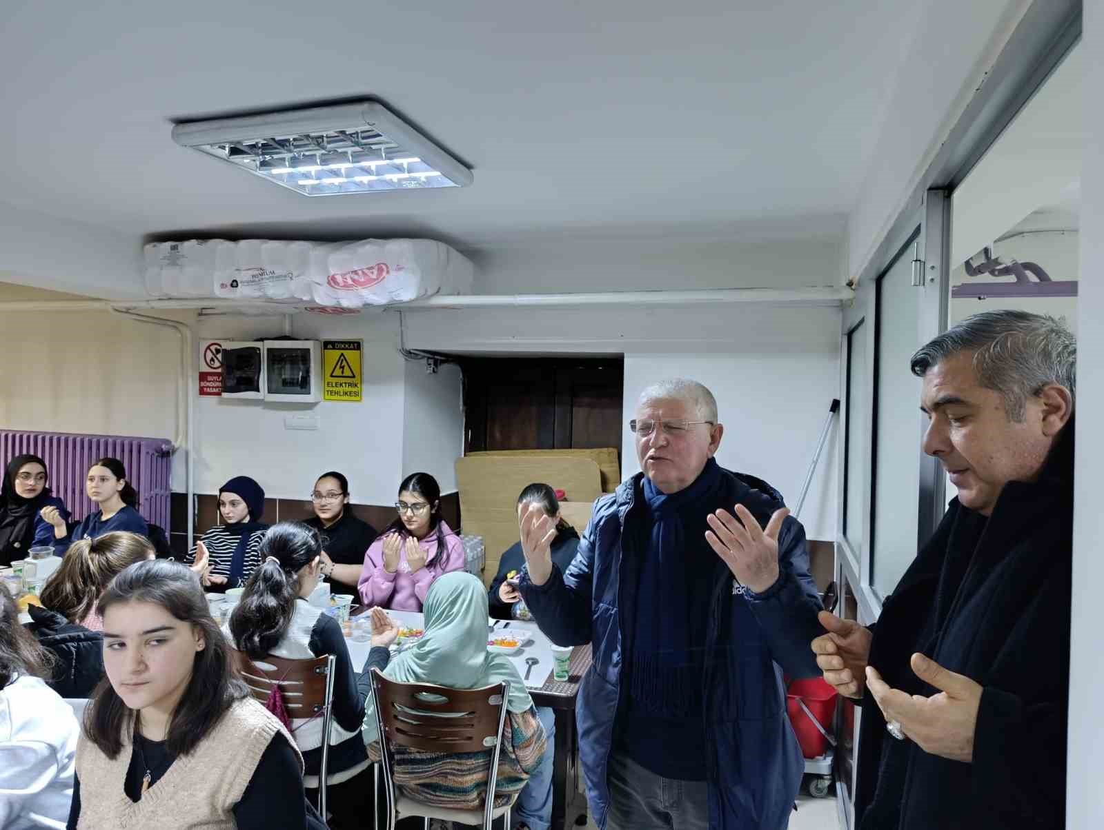 Afyonkarahisar’da ‘Maarifin Kalbinde Ramazan’ etkinliği
