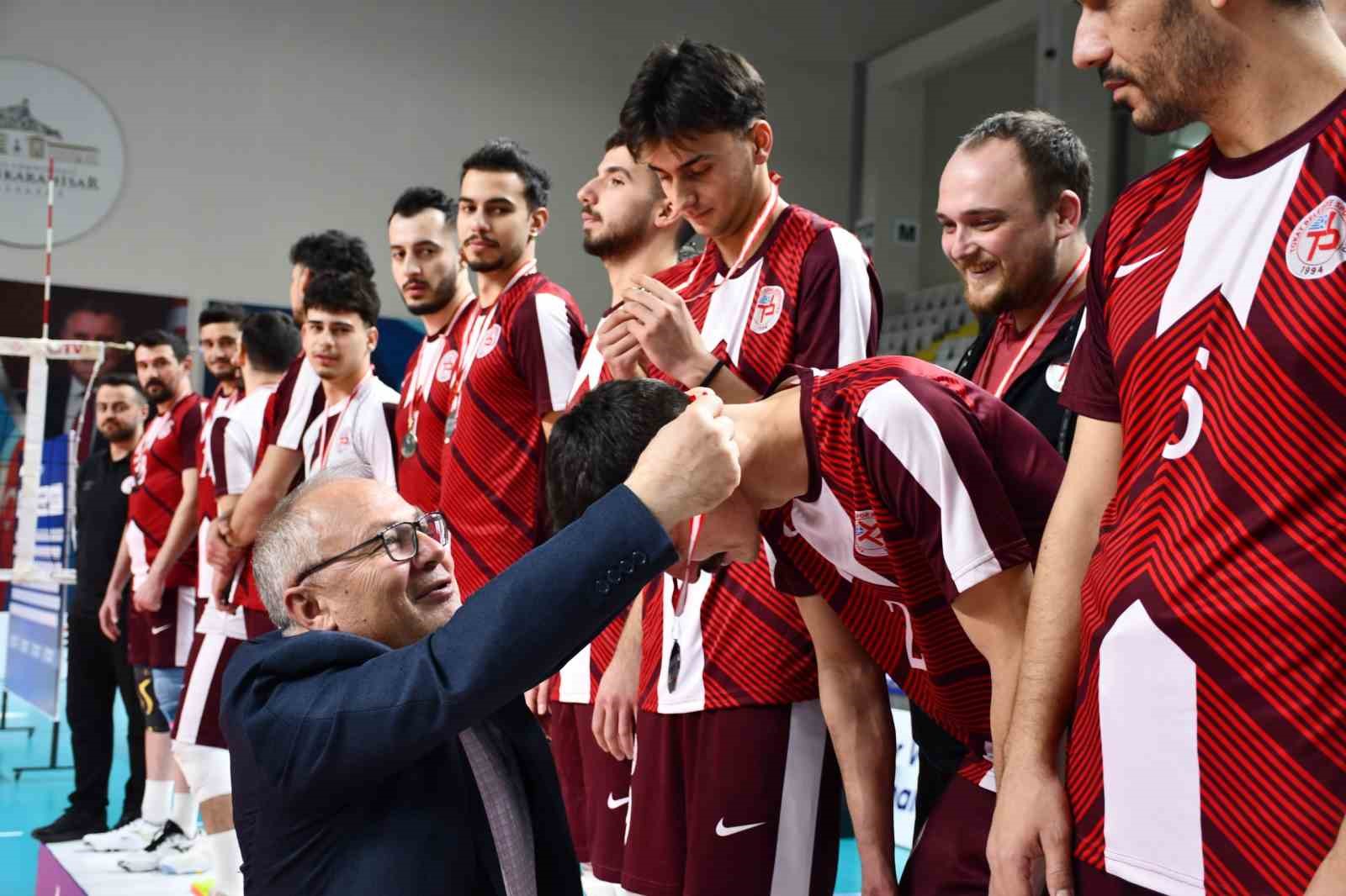Afyonkarahisar’da voleybol finali tamamlandı
