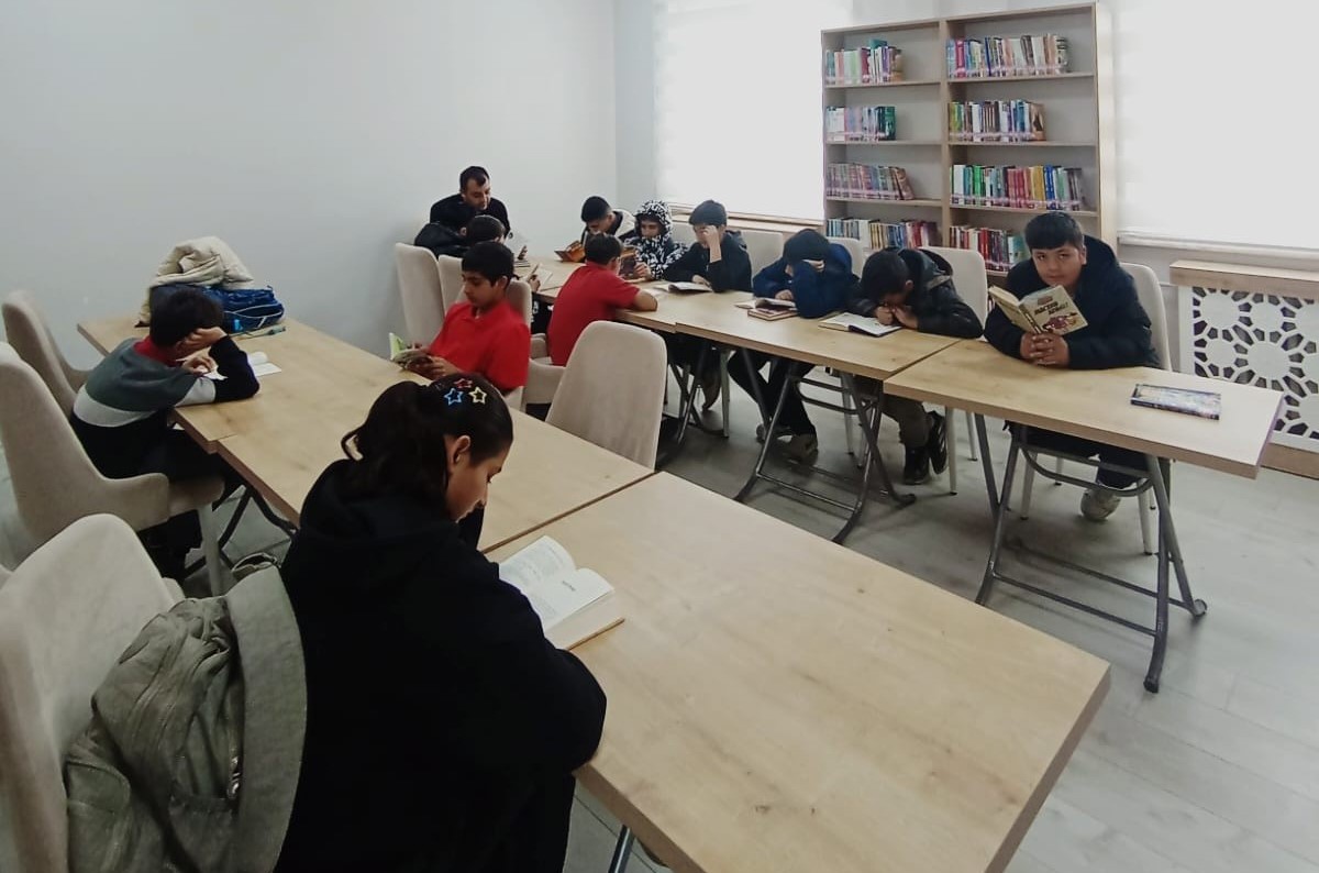 Ağaçören’de öğrenciler kütüphane ile buluştu
