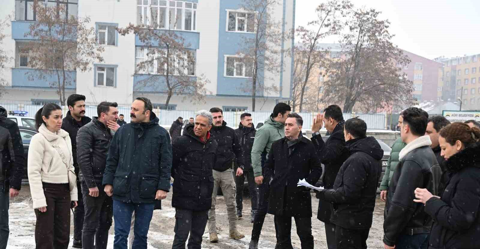 Ağrı Emniyet Müdürü Önder, Nevruz kutlamaları öncesi güvenlik tedbirlerini denetledi
