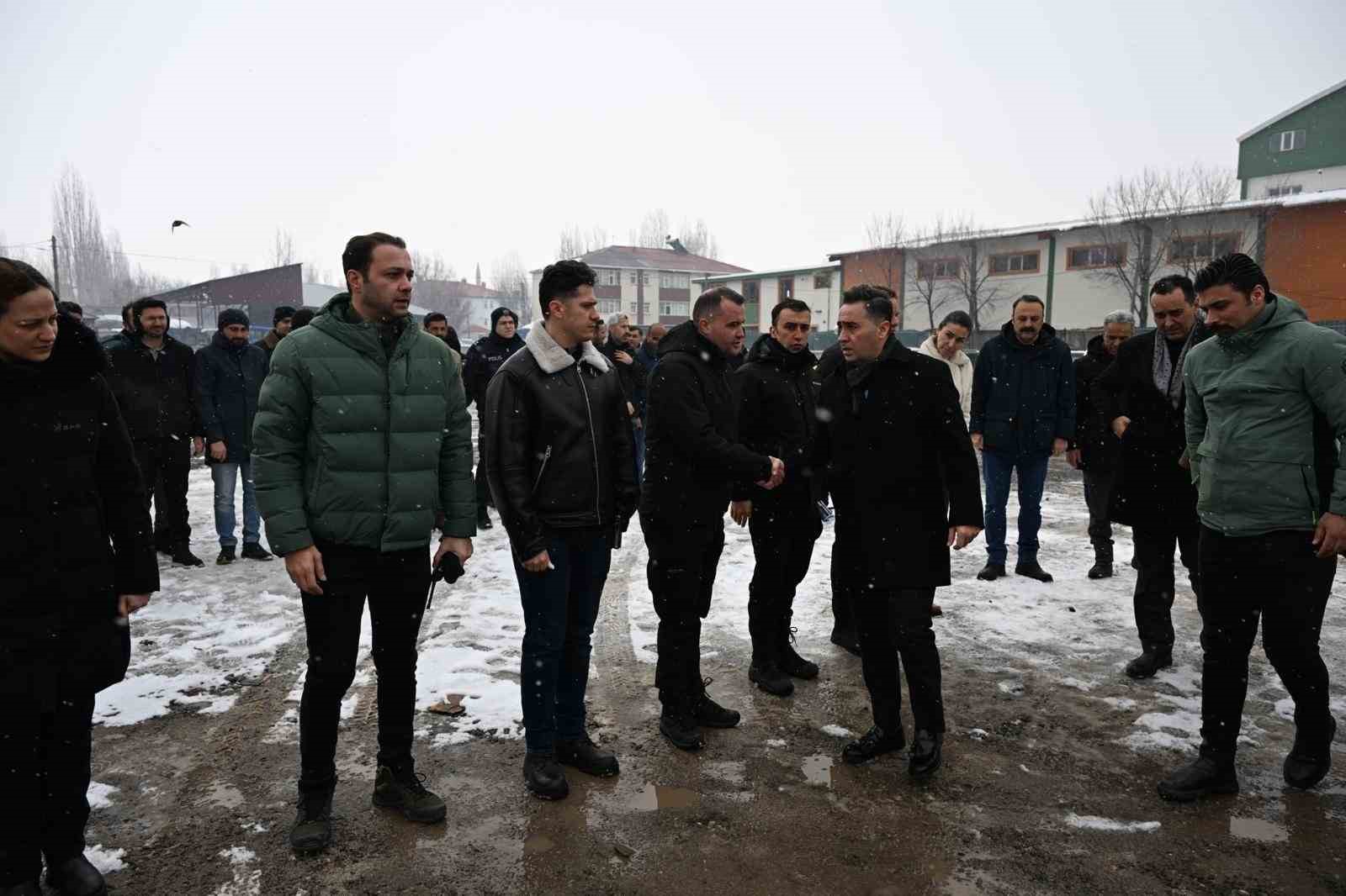 Ağrı Emniyet Müdürü Önder, Nevruz kutlamaları öncesi güvenlik tedbirlerini denetledi
