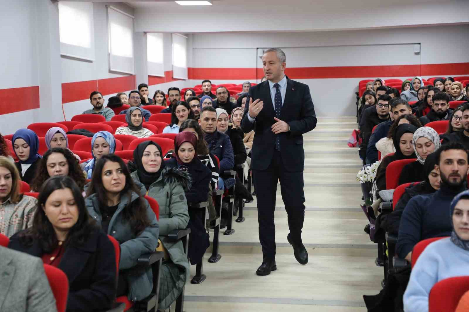 Ağrı Milli Eğitim Müdürü Kökrek: "Kapımız öğretmenlerimize her zaman açık"
