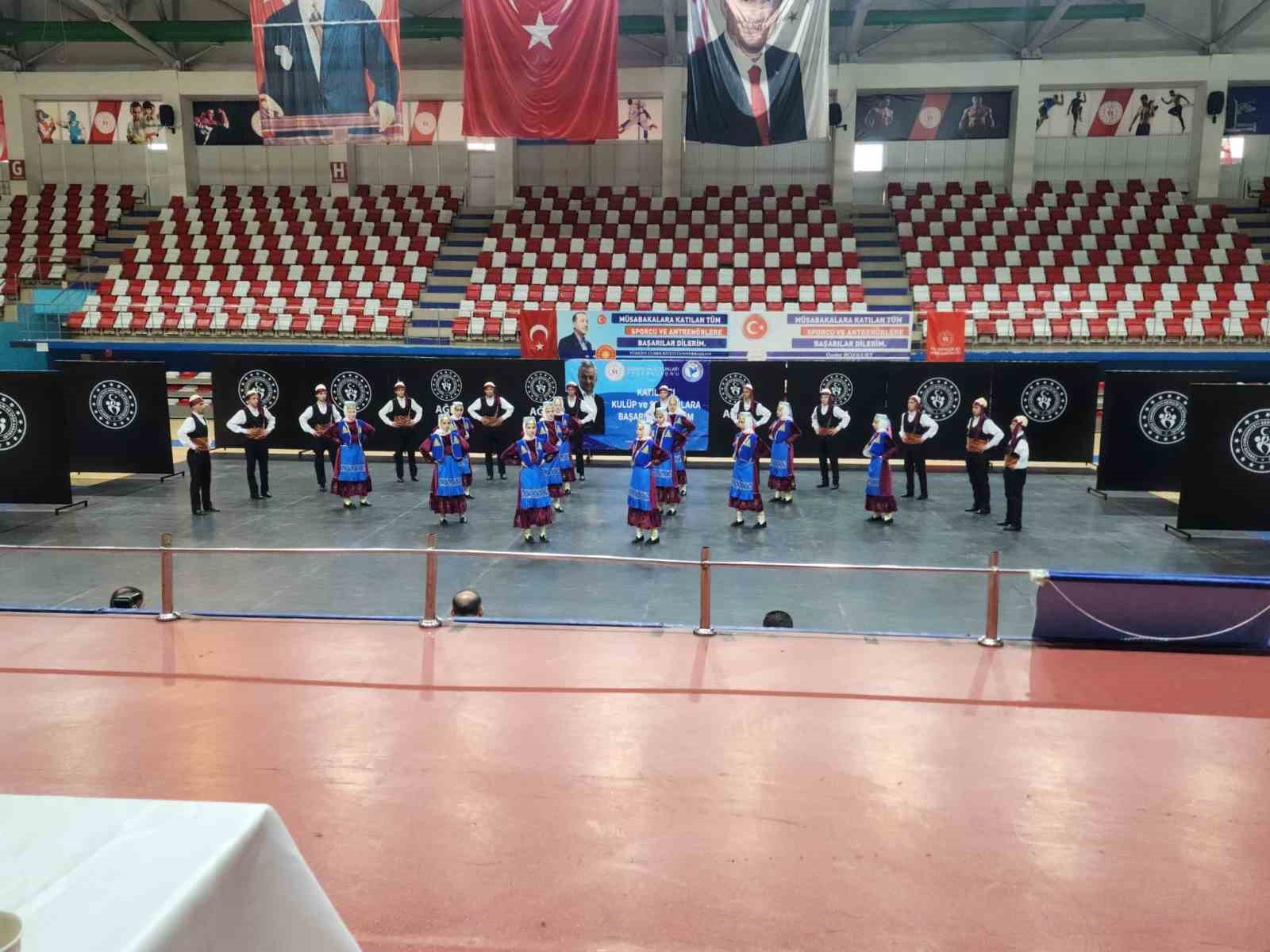 Ağrı Spor Lisesi bölge şampiyonu oldu
