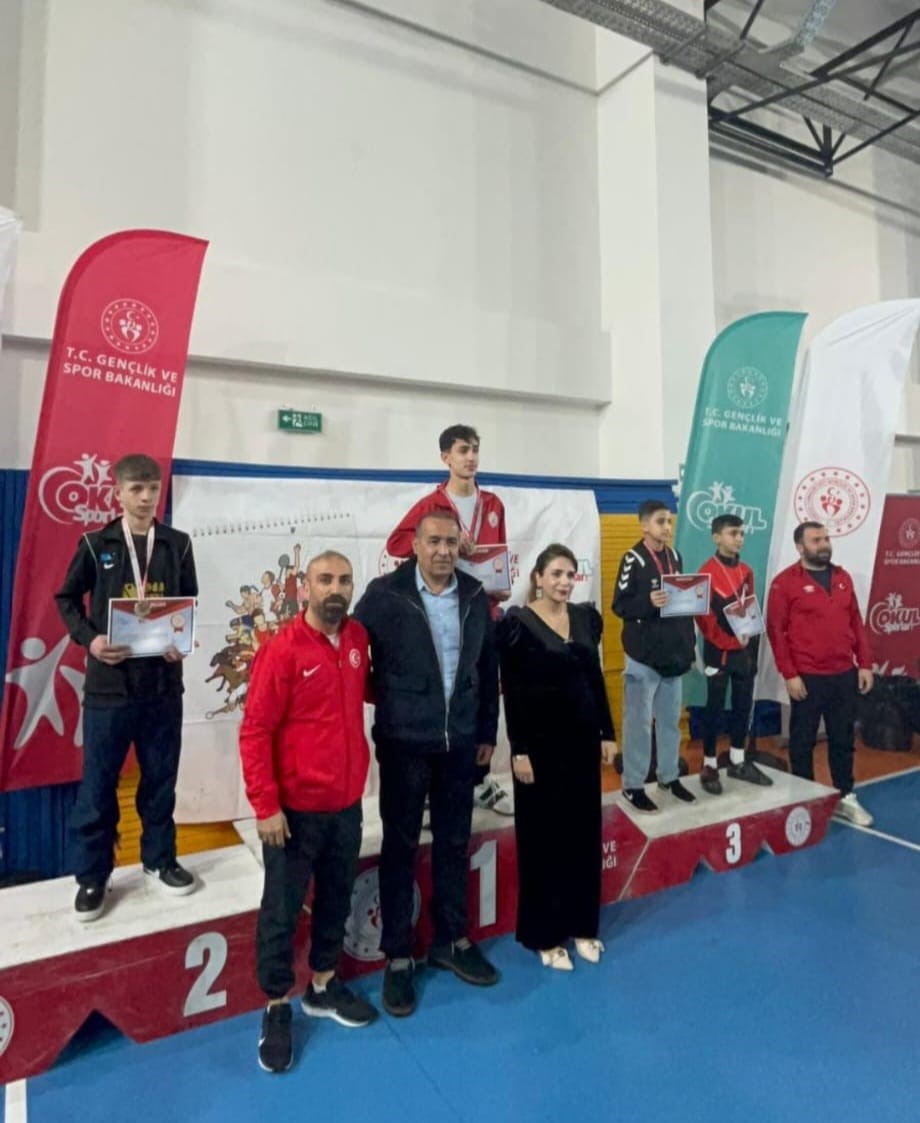 Ağrı Spor Lisesi öğrencilerinden Türkiye şampiyonasında başarı
